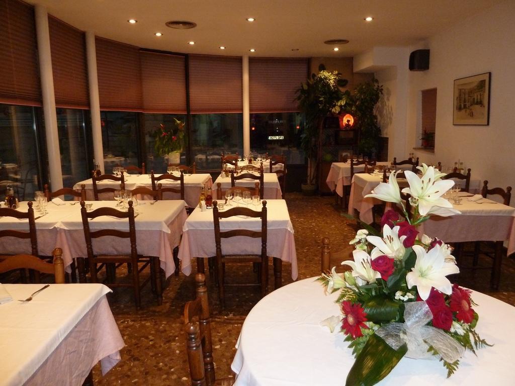Restaurant fonda giralt Amer Exterior foto